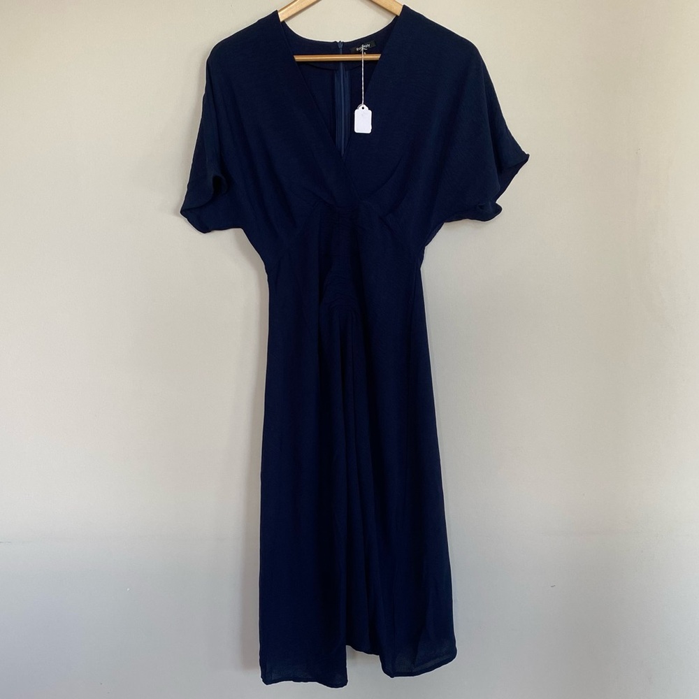 NWT Short Sleeve Navy Blue Ruched Front Flowy Midi Dress Small Medium Large - Picture 4 of 10